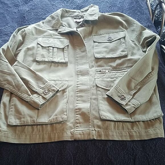 Jacket   - Picture 1 of 4